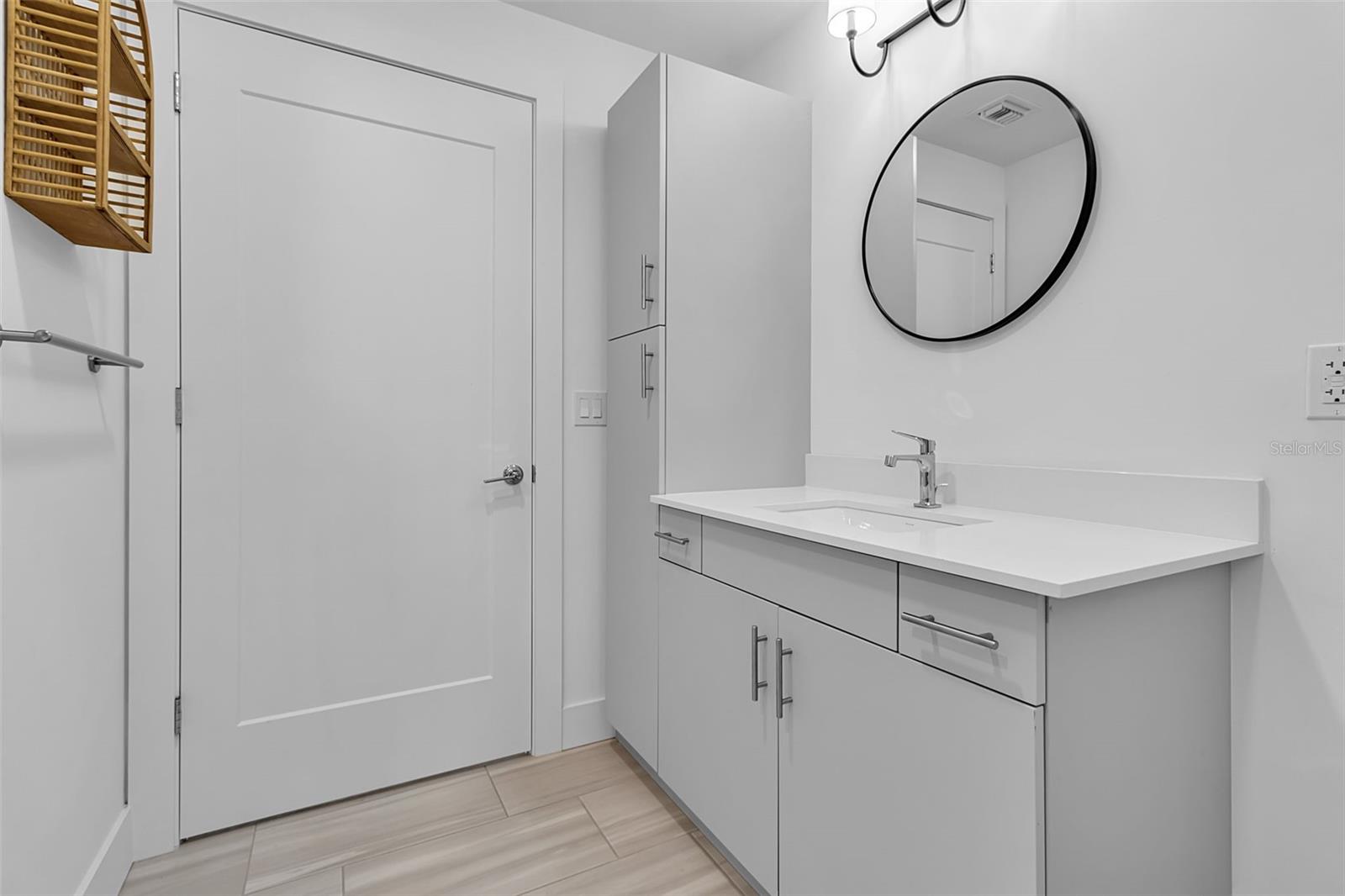 1703 N TAMIAMI TRL #211, SARASOTA, FL, 34234