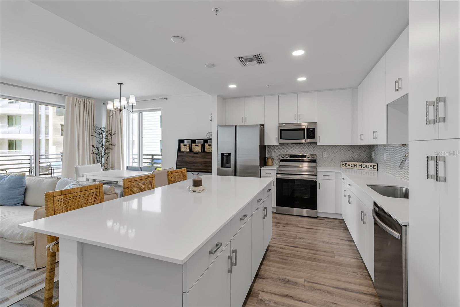1703 N TAMIAMI TRL #211, SARASOTA, FL, 34234