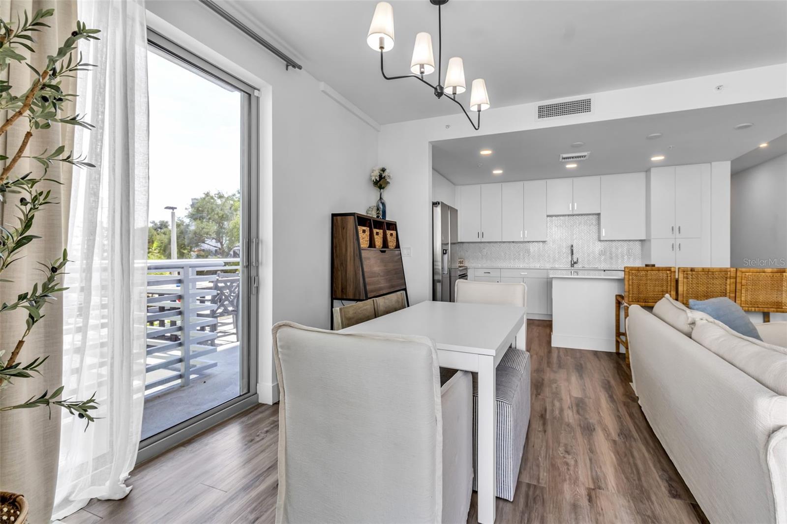 1703 N TAMIAMI TRL #211, SARASOTA, FL, 34234