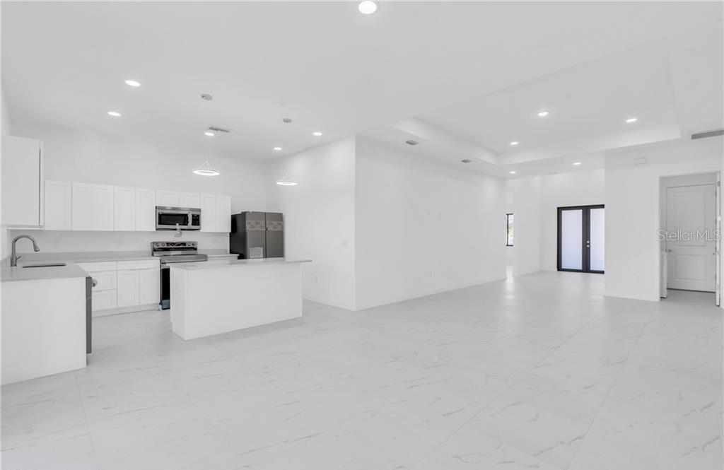 1021 CHIQUITA BLVD N, CAPE CORAL, FL, 33993