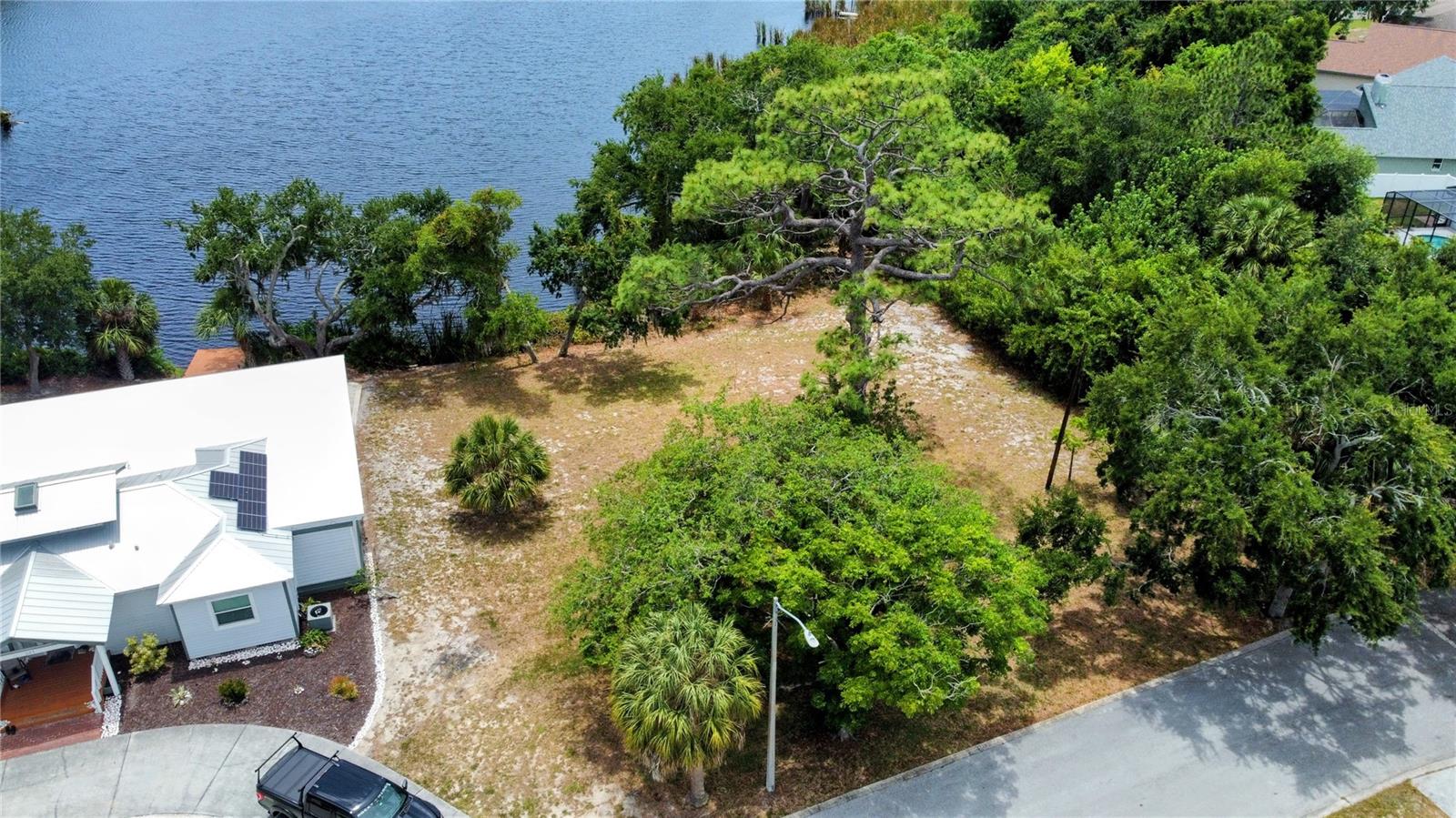 1105 ASHLAND, TARPON SPRINGS, FL, 34689