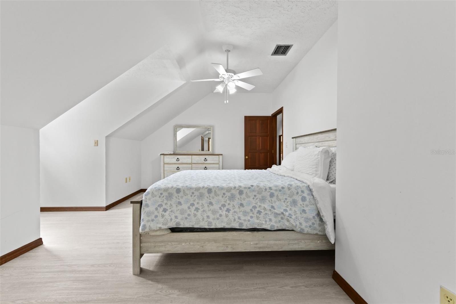 5750 OAK HOLLOW LN, OVIEDO, FL, 32765