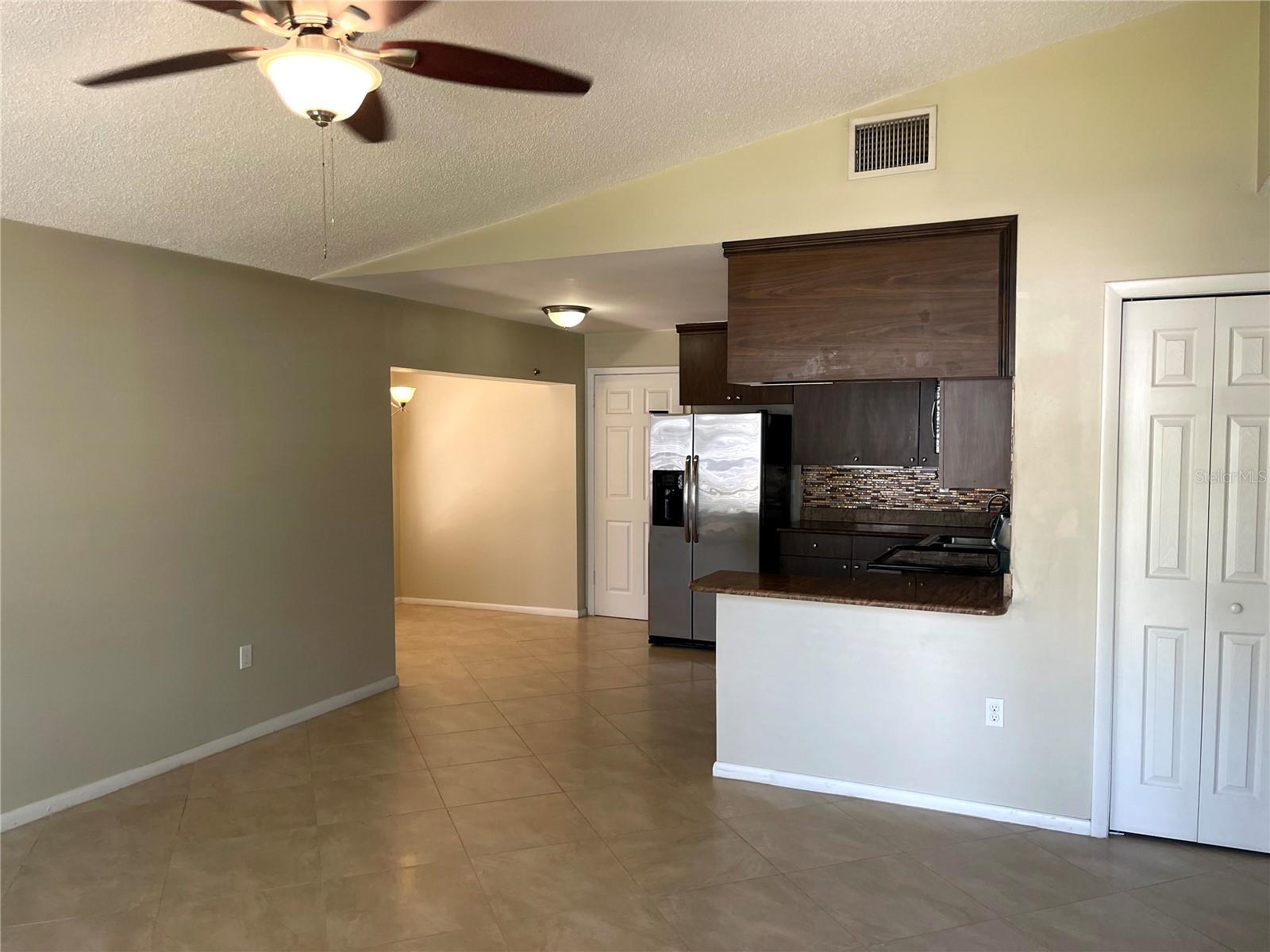 412 W IDLEWILD AVE, TAMPA, FL, 33604