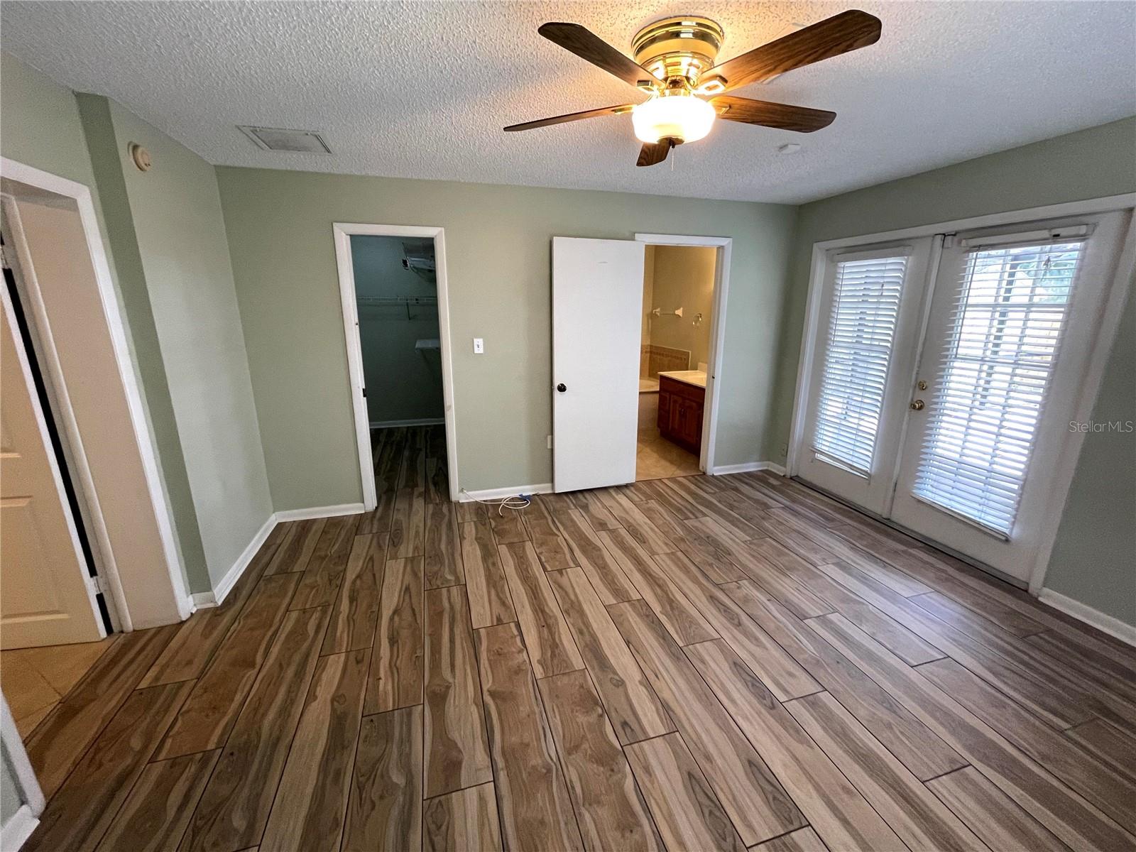 412 W IDLEWILD AVE, TAMPA, FL, 33604