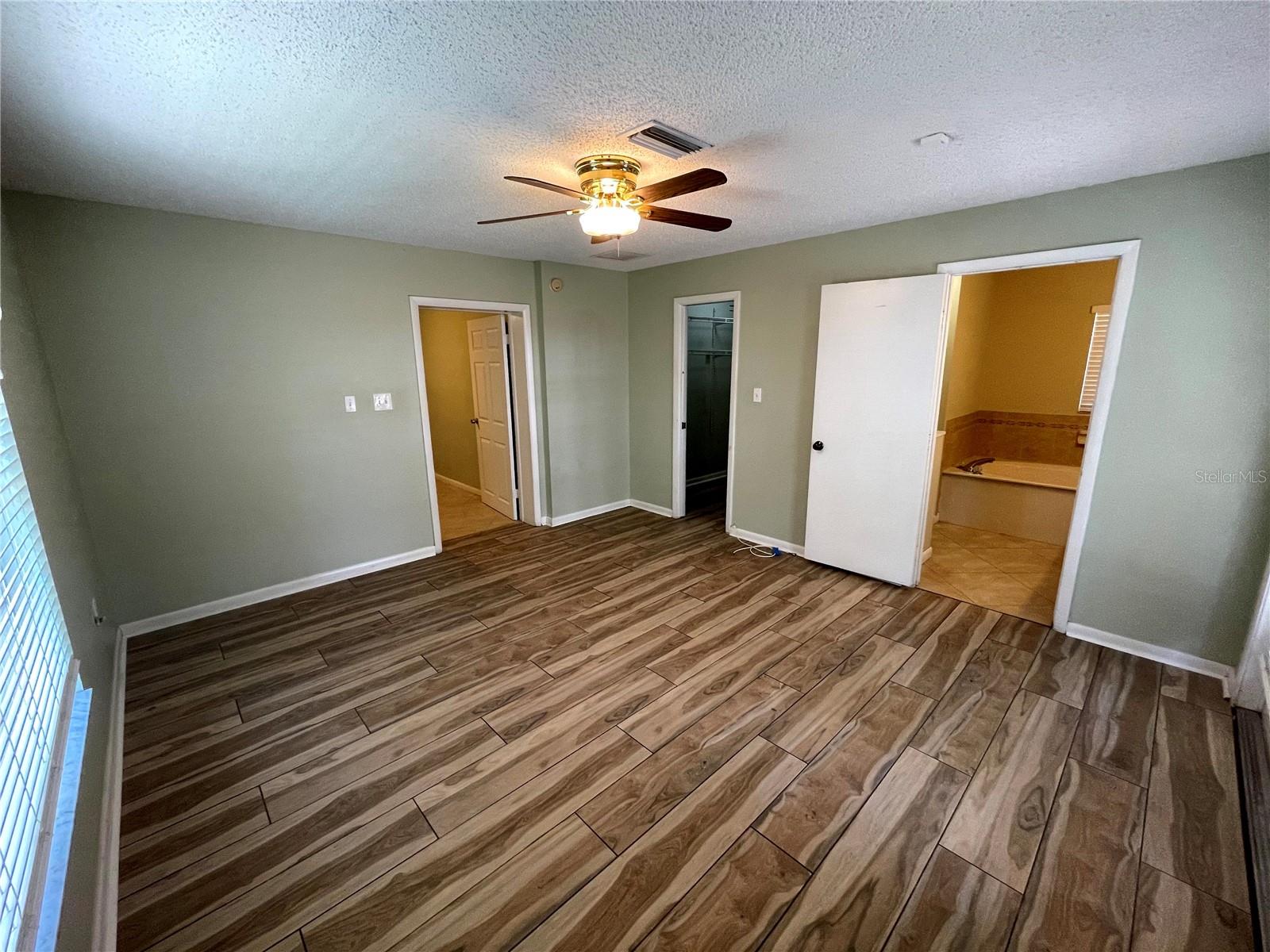 412 W IDLEWILD AVE, TAMPA, FL, 33604