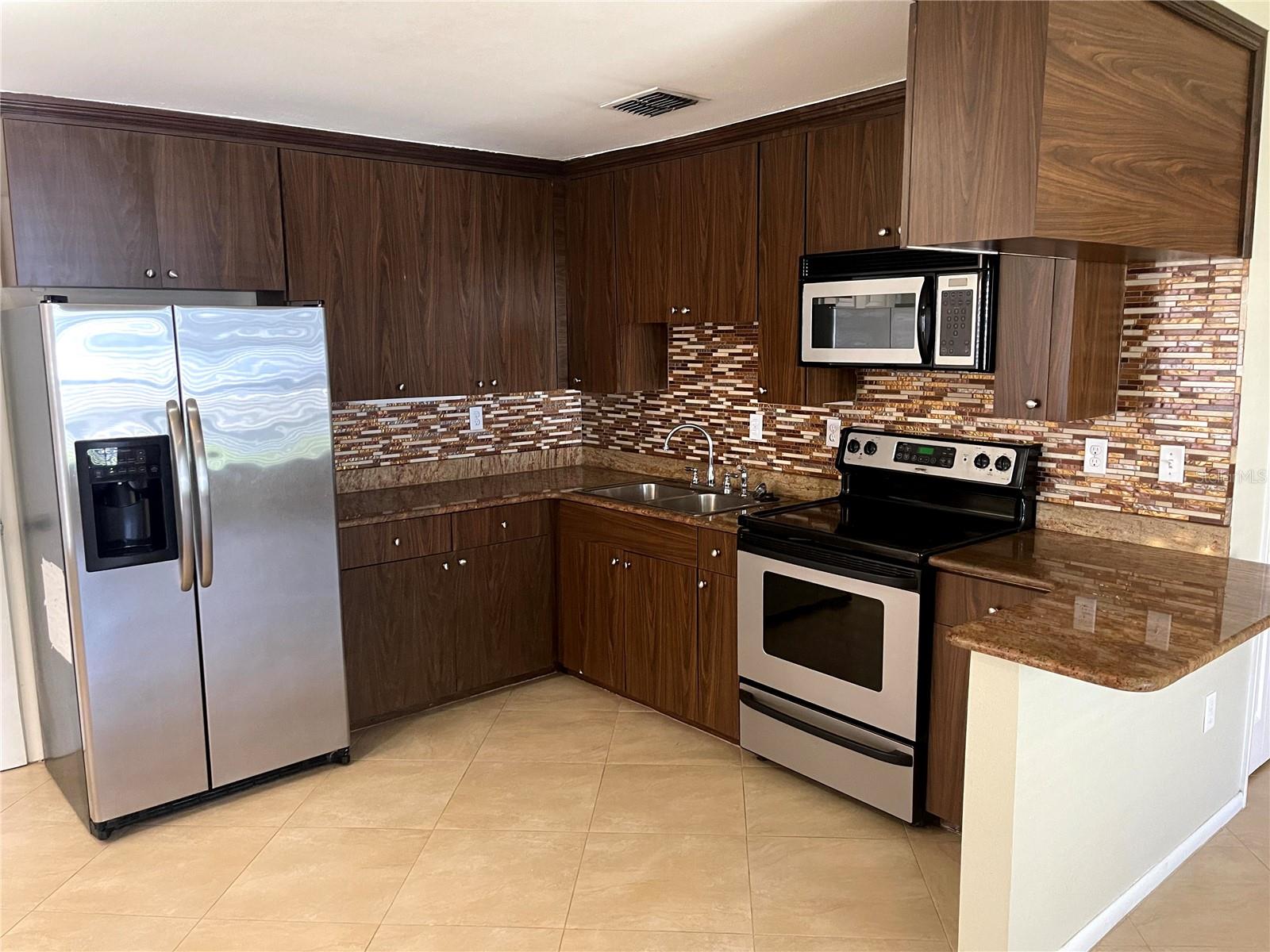 412 W IDLEWILD AVE, TAMPA, FL, 33604