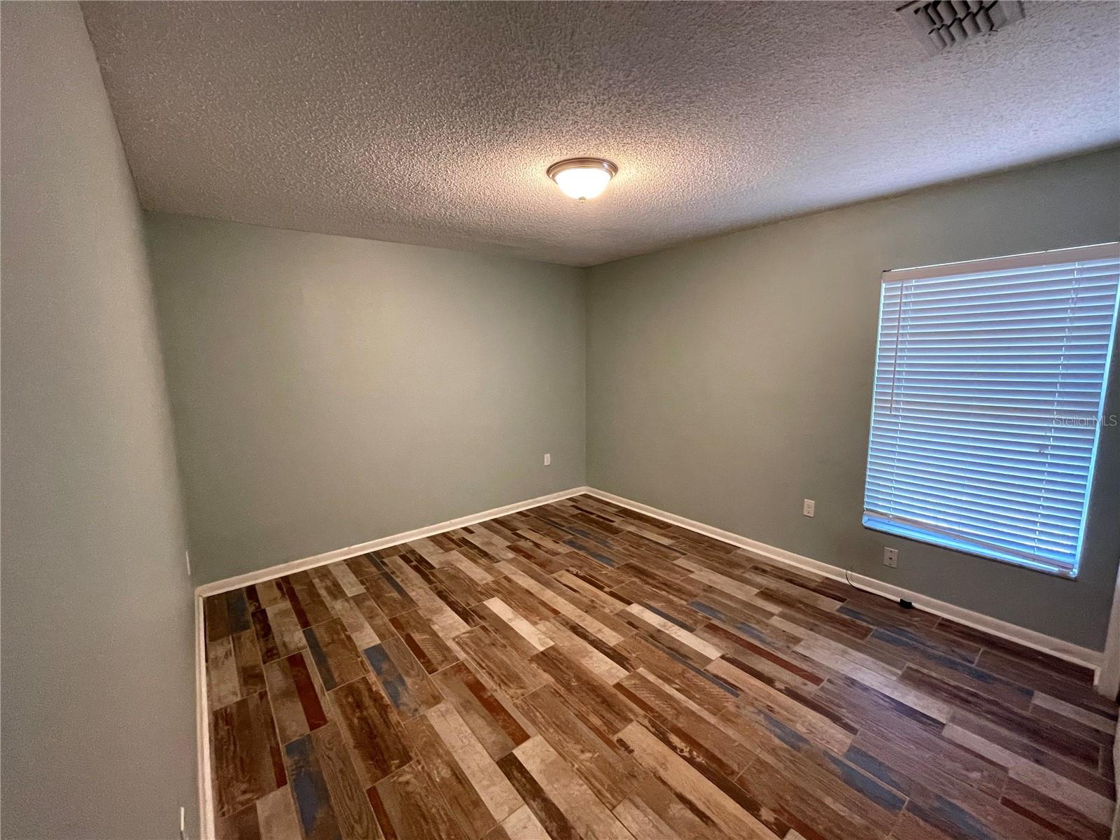 412 W IDLEWILD AVE, TAMPA, FL, 33604