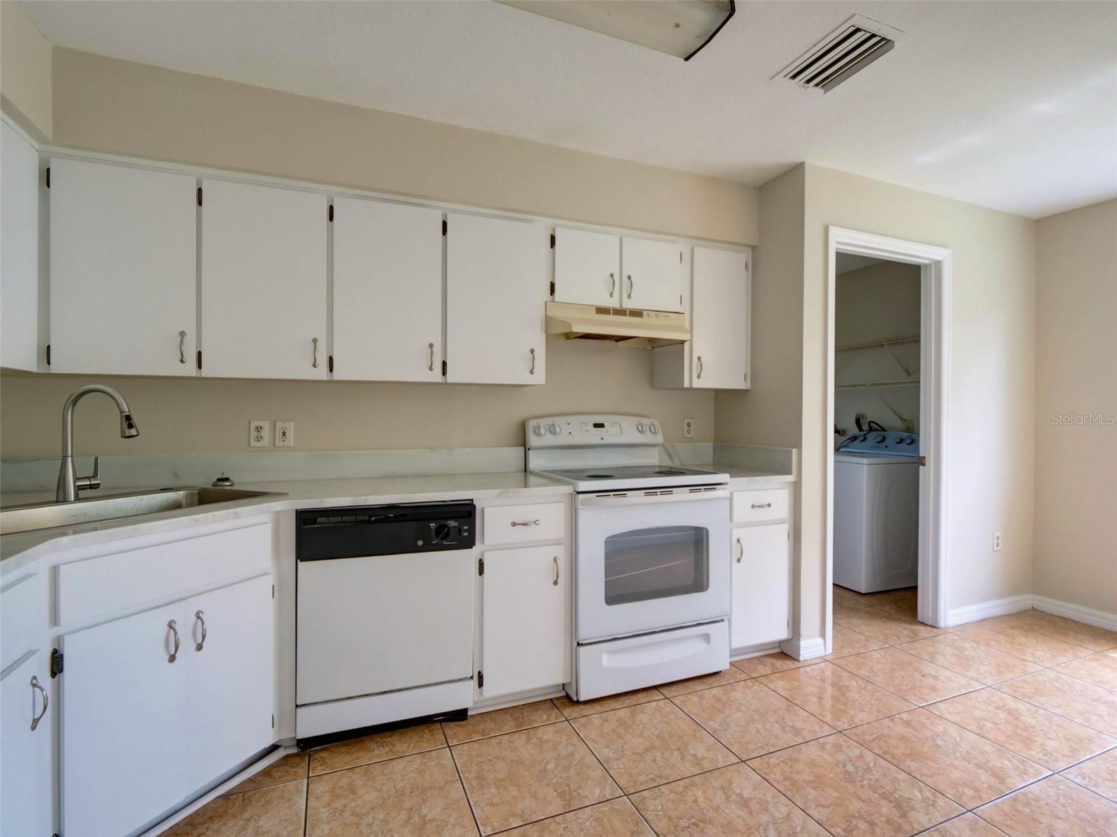 806 ILLINOIS AVE, ST CLOUD, FL, 34771