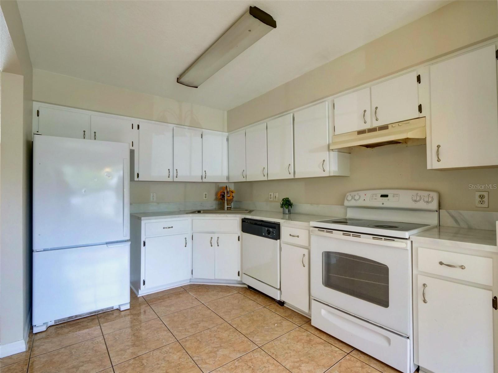 806 ILLINOIS AVE, ST CLOUD, FL, 34771