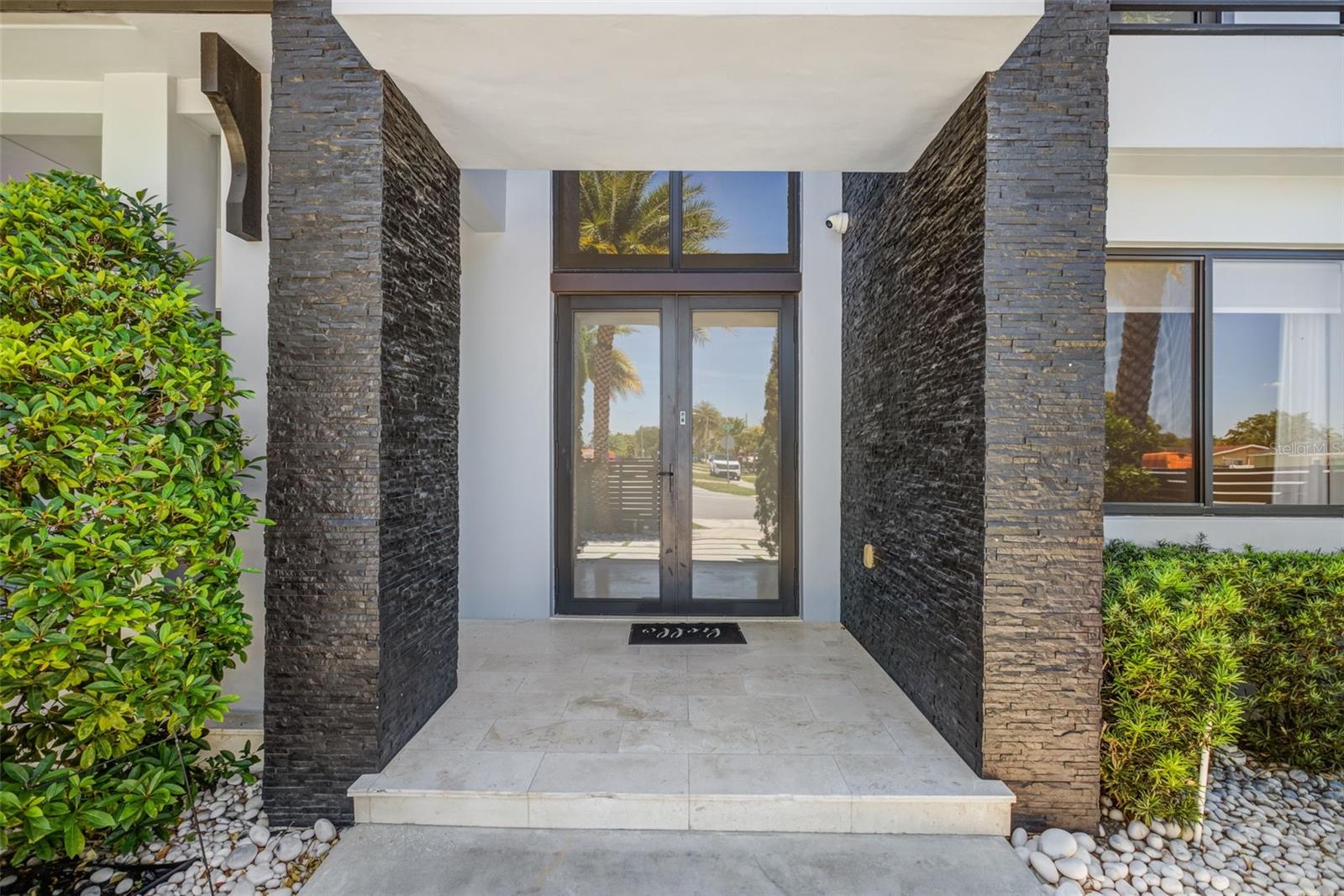 18101 NW 85TH AVE, HIALEAH, FL, 33015