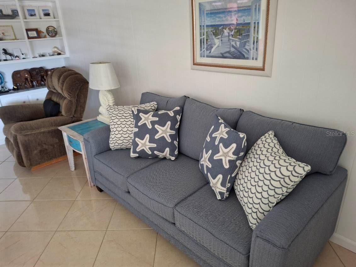 650 PINELLAS POINT DR S #204, ST PETERSBURG, FL, 33705