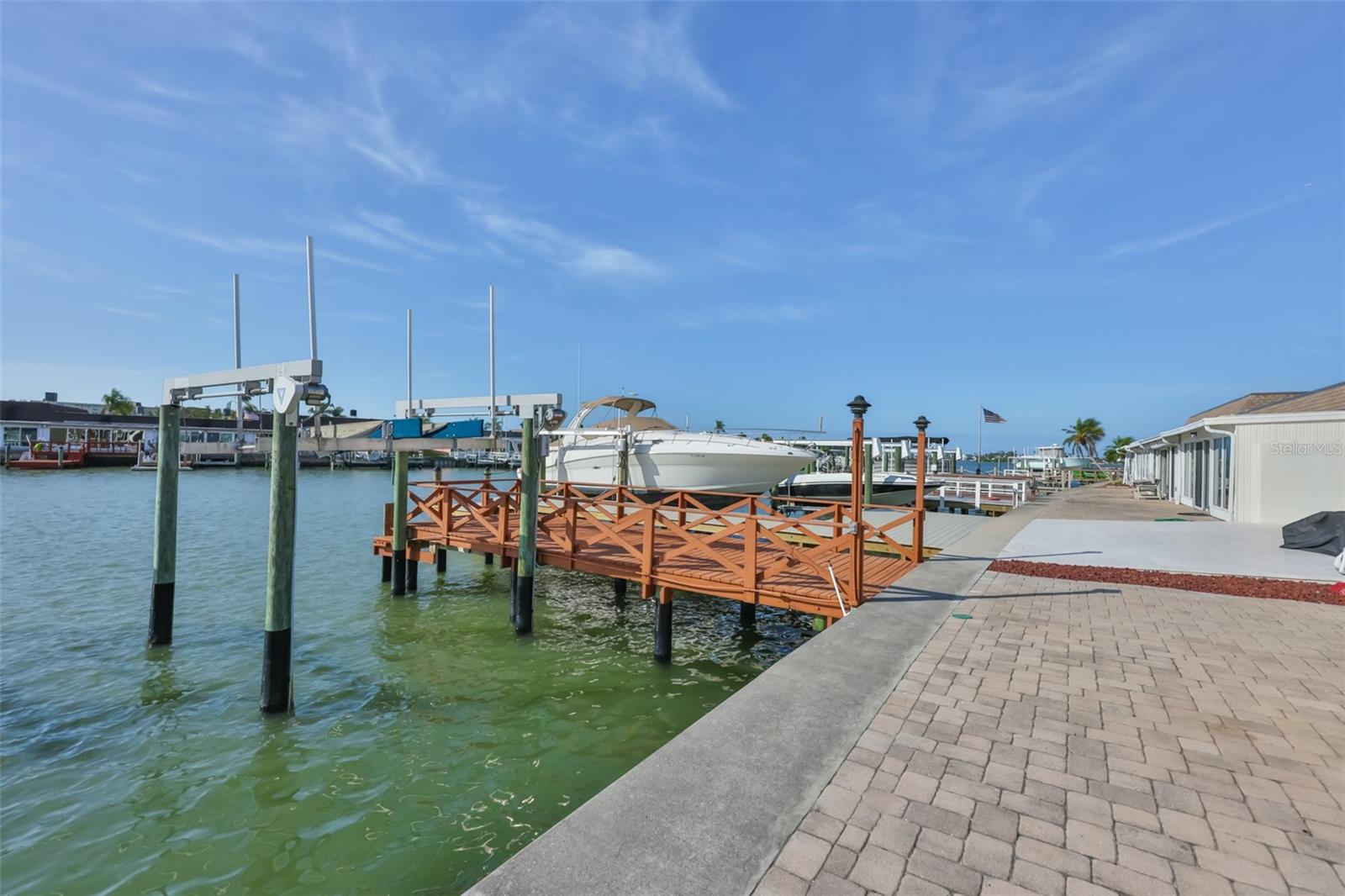 574 BOCA CIEGA POINT BLVD N #2205, ST PETERSBURG, FL, 33708
