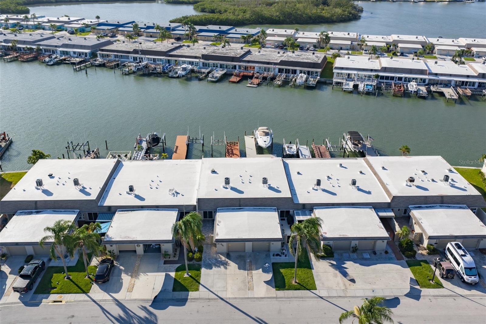 574 BOCA CIEGA POINT BLVD N #2205, ST PETERSBURG, FL, 33708