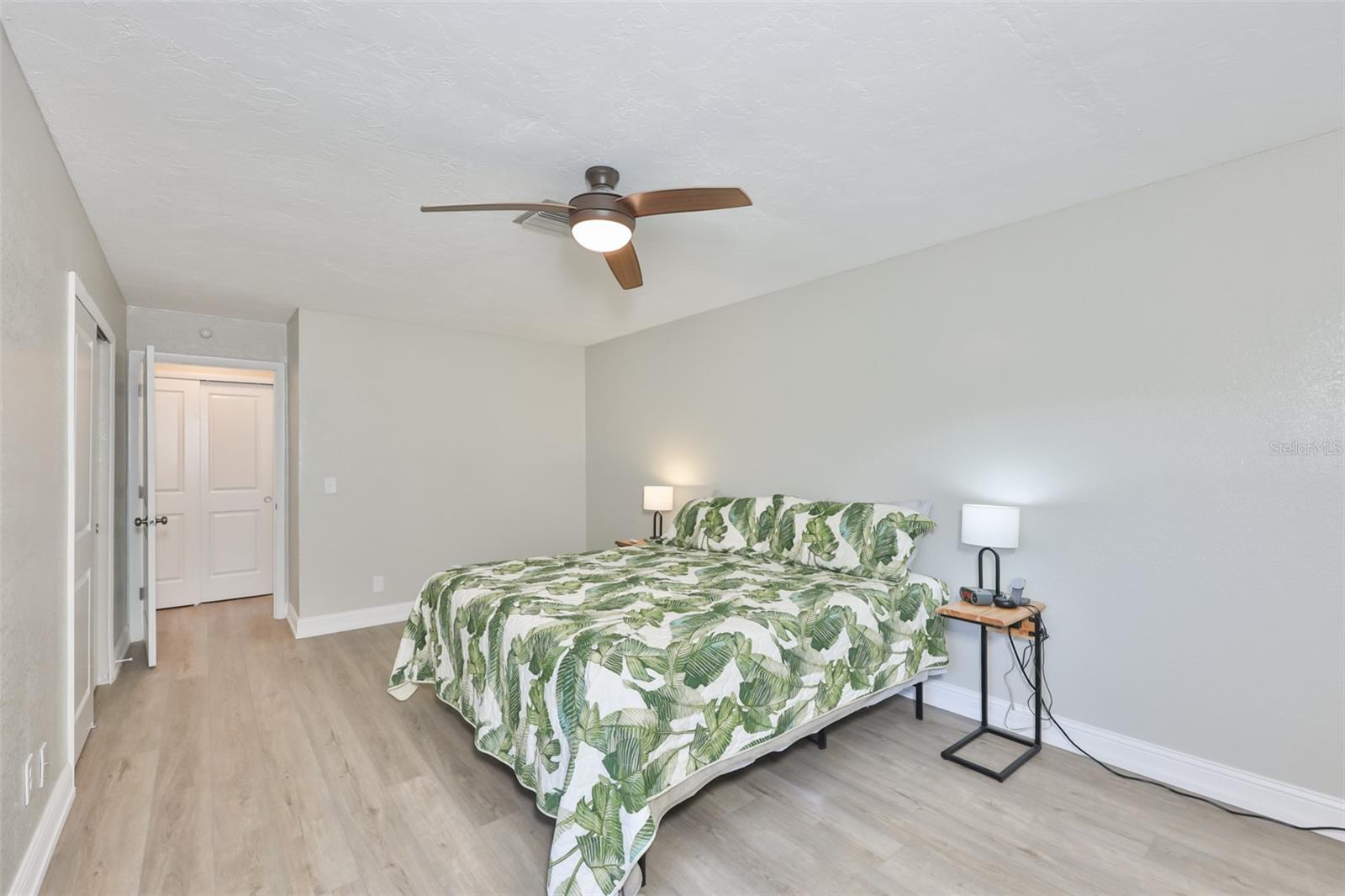 574 BOCA CIEGA POINT BLVD N #2205, ST PETERSBURG, FL, 33708