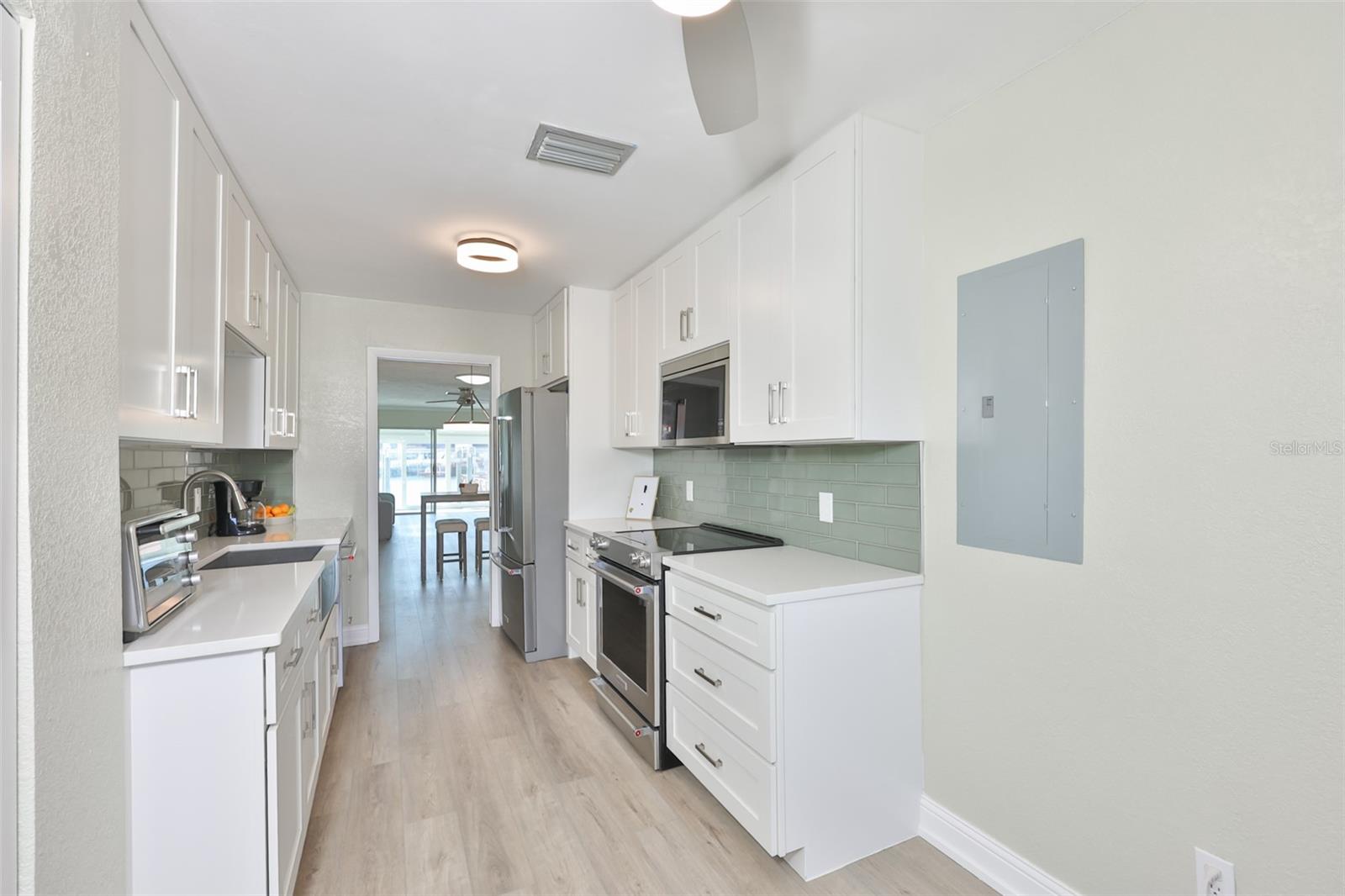 574 BOCA CIEGA POINT BLVD N #2205, ST PETERSBURG, FL, 33708