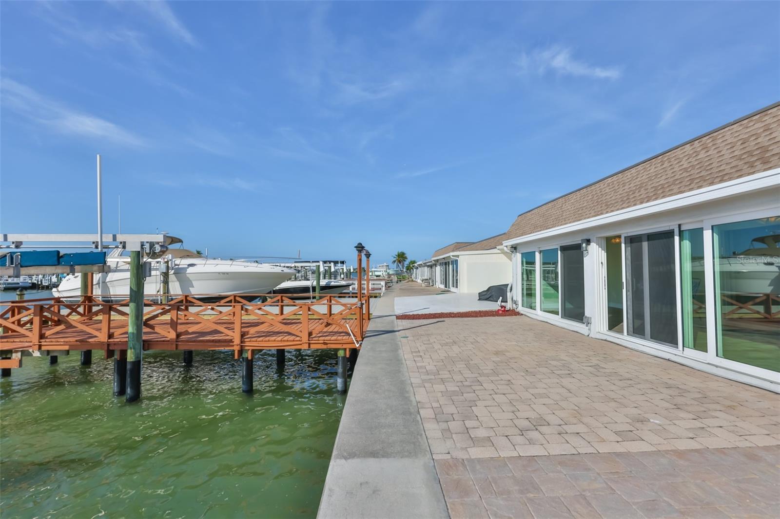 574 BOCA CIEGA POINT BLVD N #2205, ST PETERSBURG, FL, 33708
