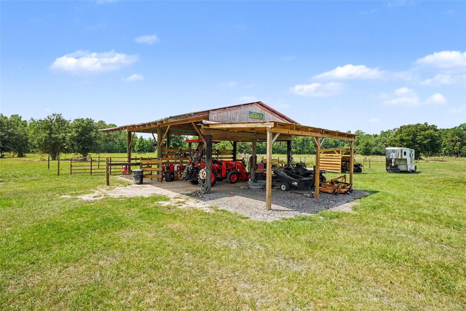 17161 MORRIS BRIDGE RD, THONOTOSASSA, FL, 33592