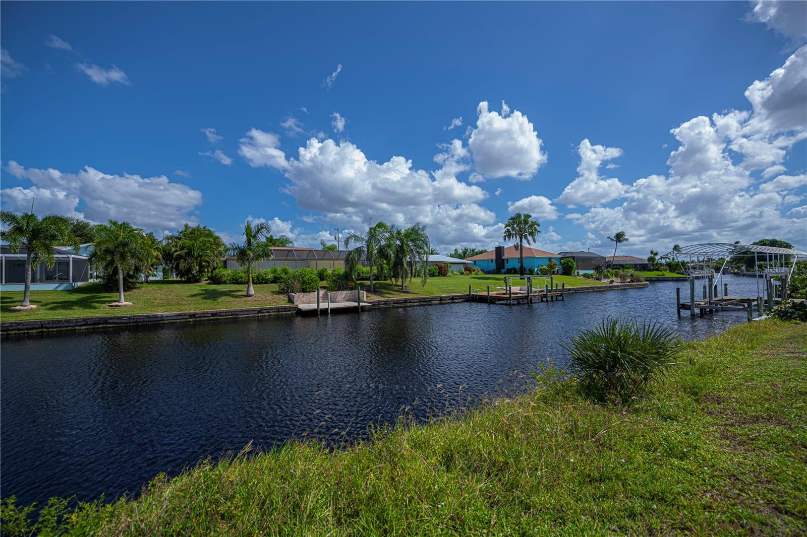 3725 SE 13TH AVE, CAPE CORAL, FL, 33904