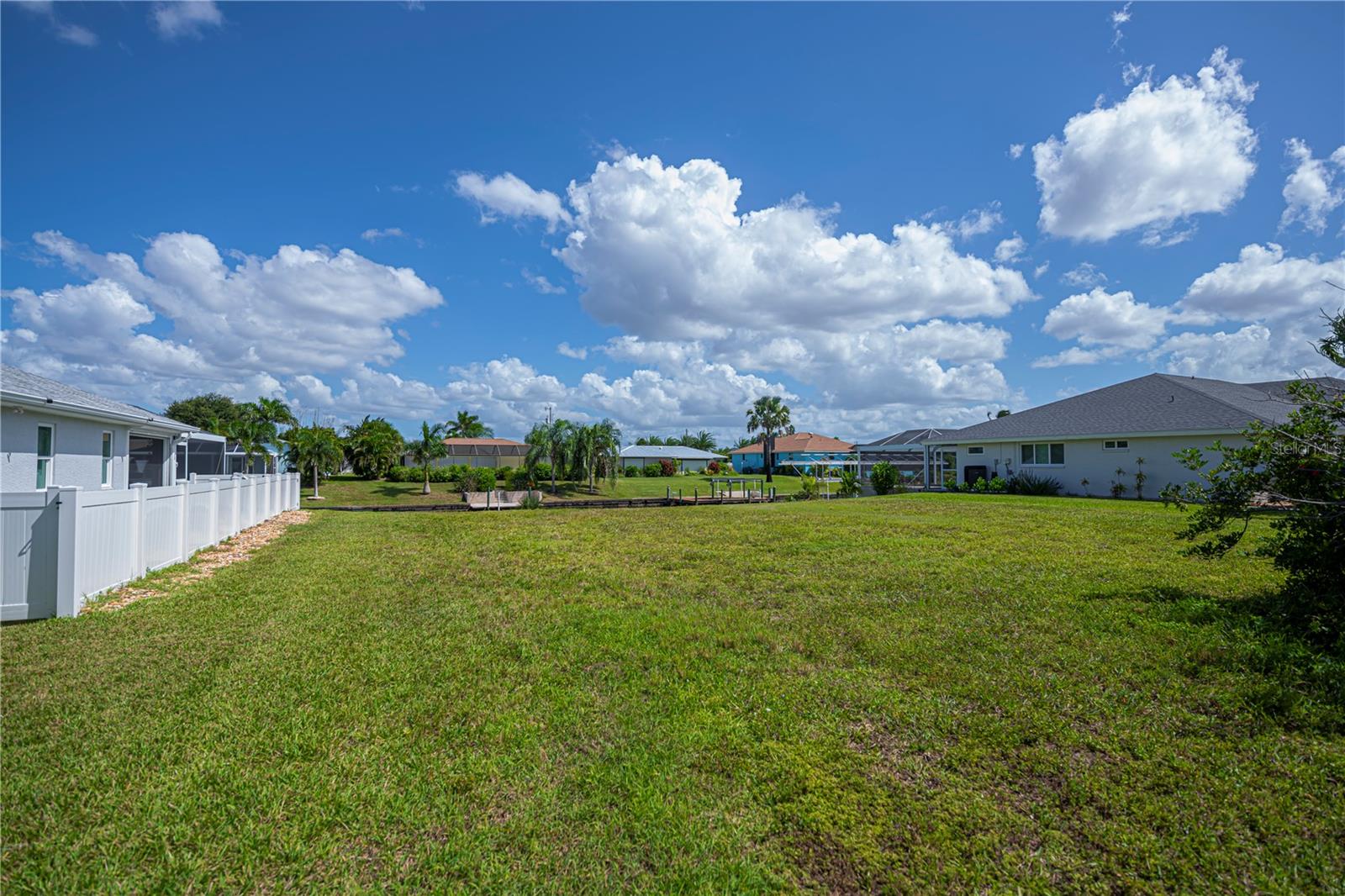 3725 SE 13TH AVE, CAPE CORAL, FL, 33904