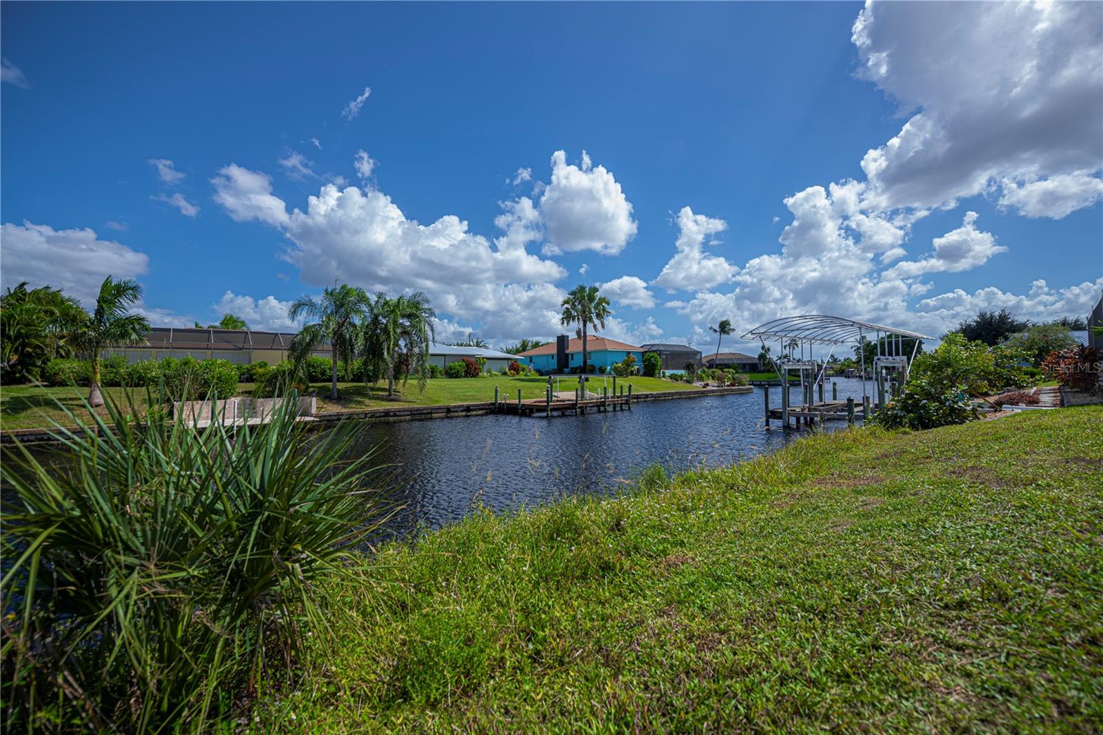 3725 SE 13TH AVE, CAPE CORAL, FL, 33904