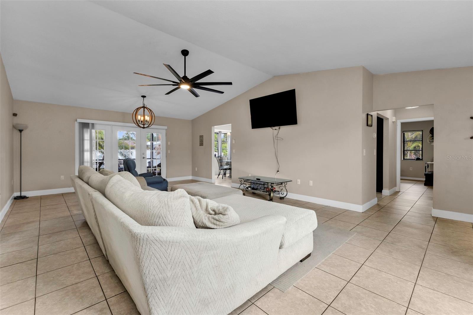 19519 MIDWAY BLVD, PORT CHARLOTTE, FL, 33948