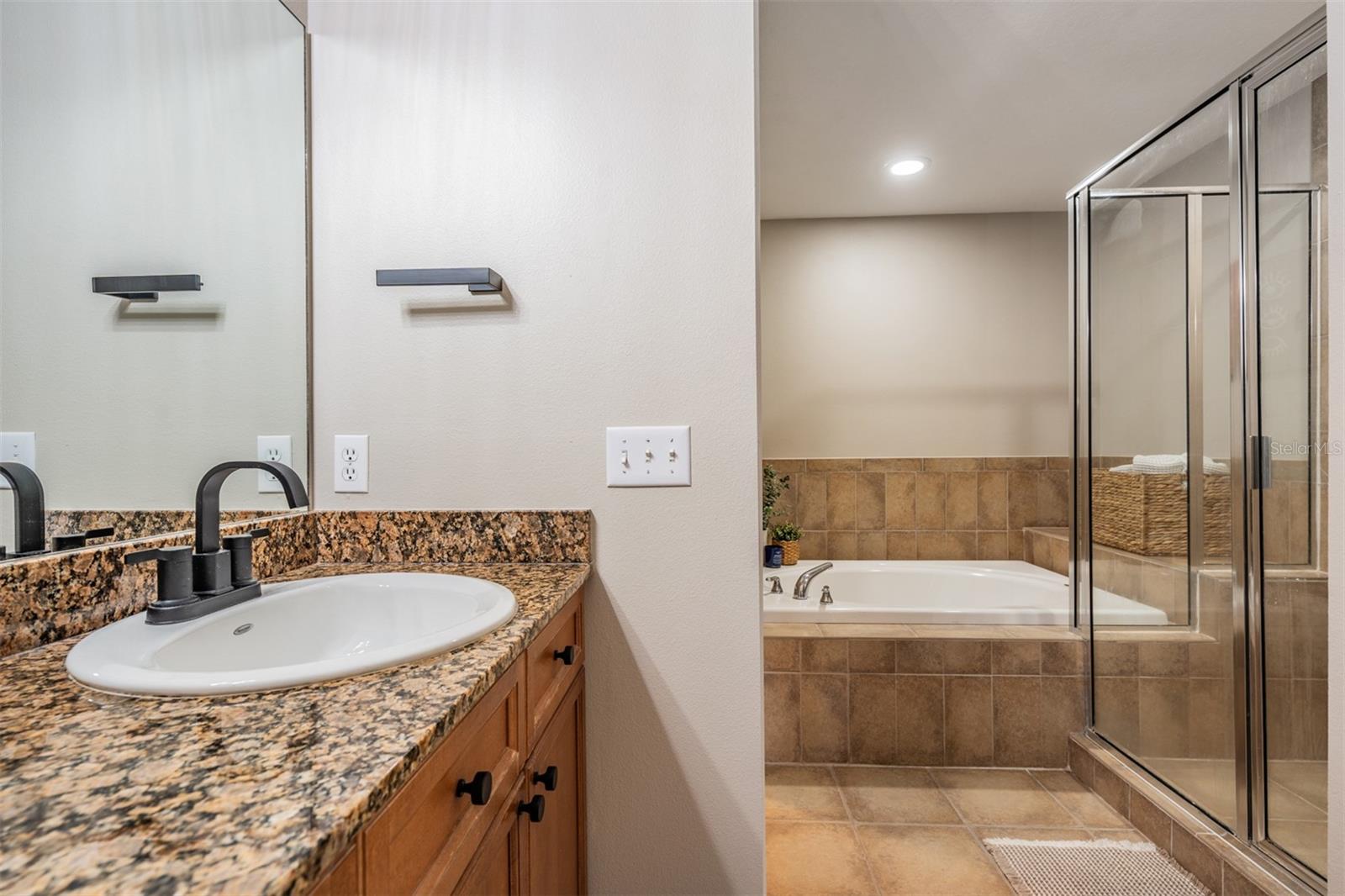 415 BARCELONA DR, ST PETERSBURG, FL, 33716
