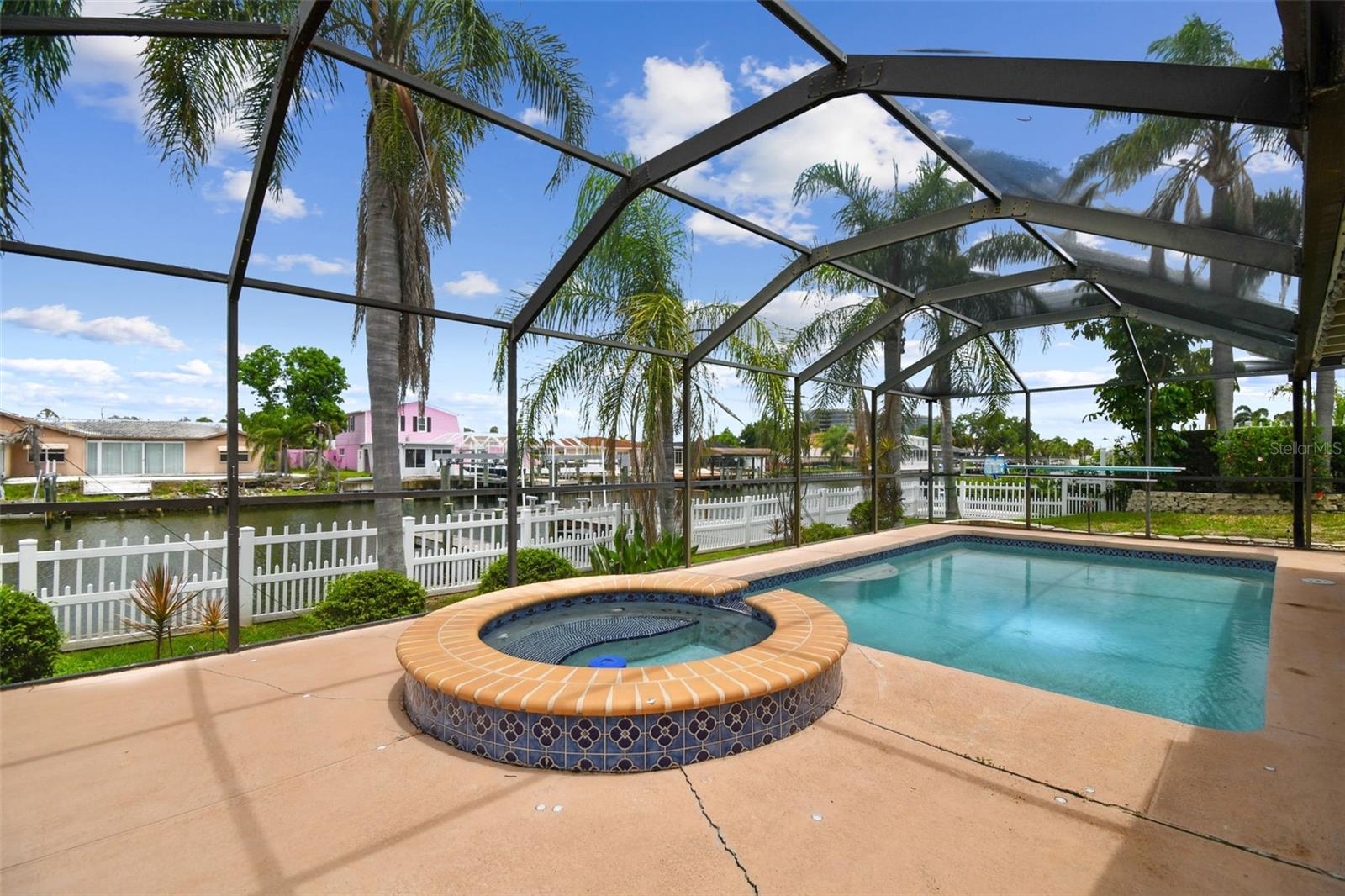 3921 E EDEN ROC CIR, TAMPA, FL, 33634