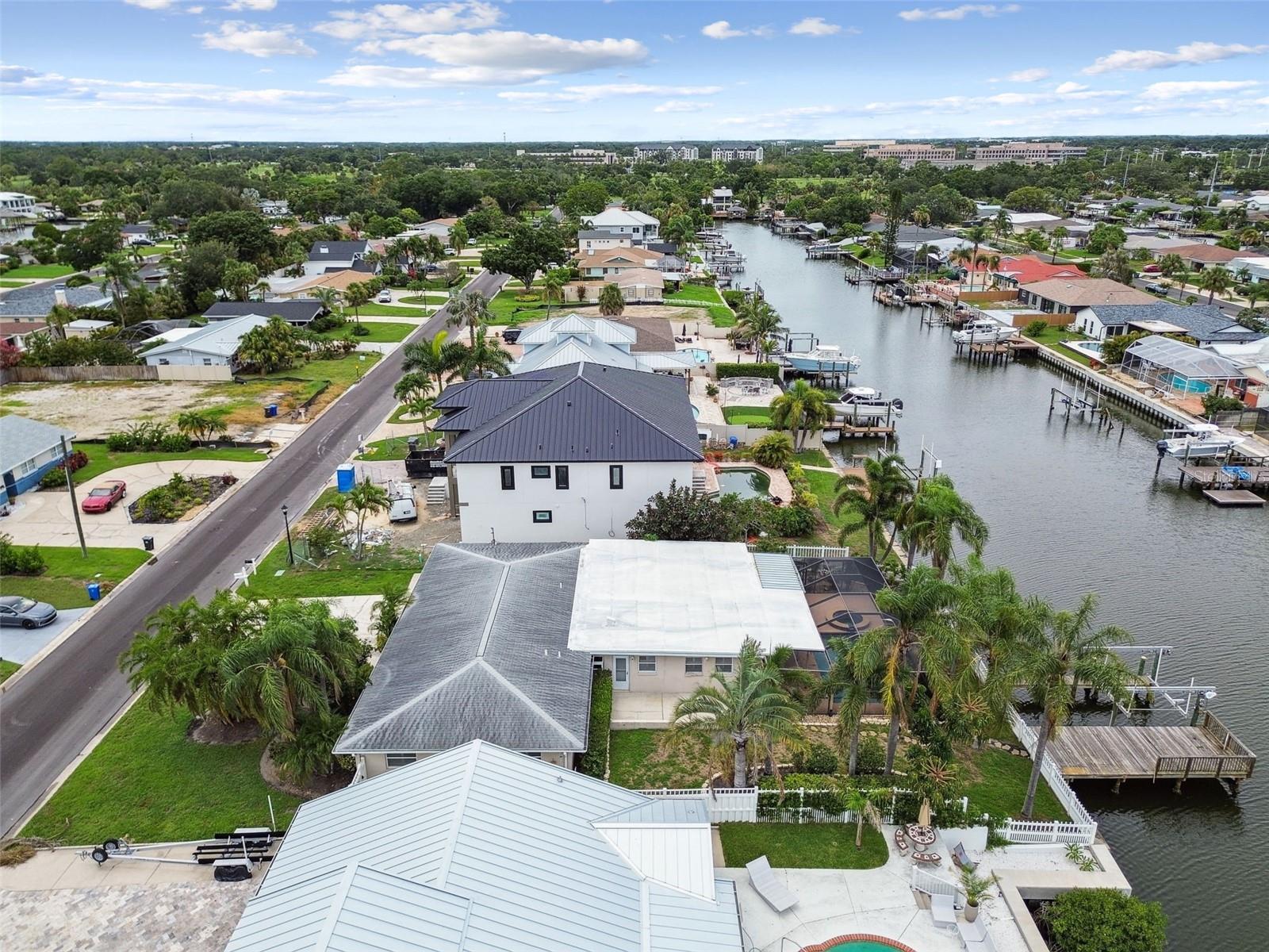 3921 E EDEN ROC CIR, TAMPA, FL, 33634