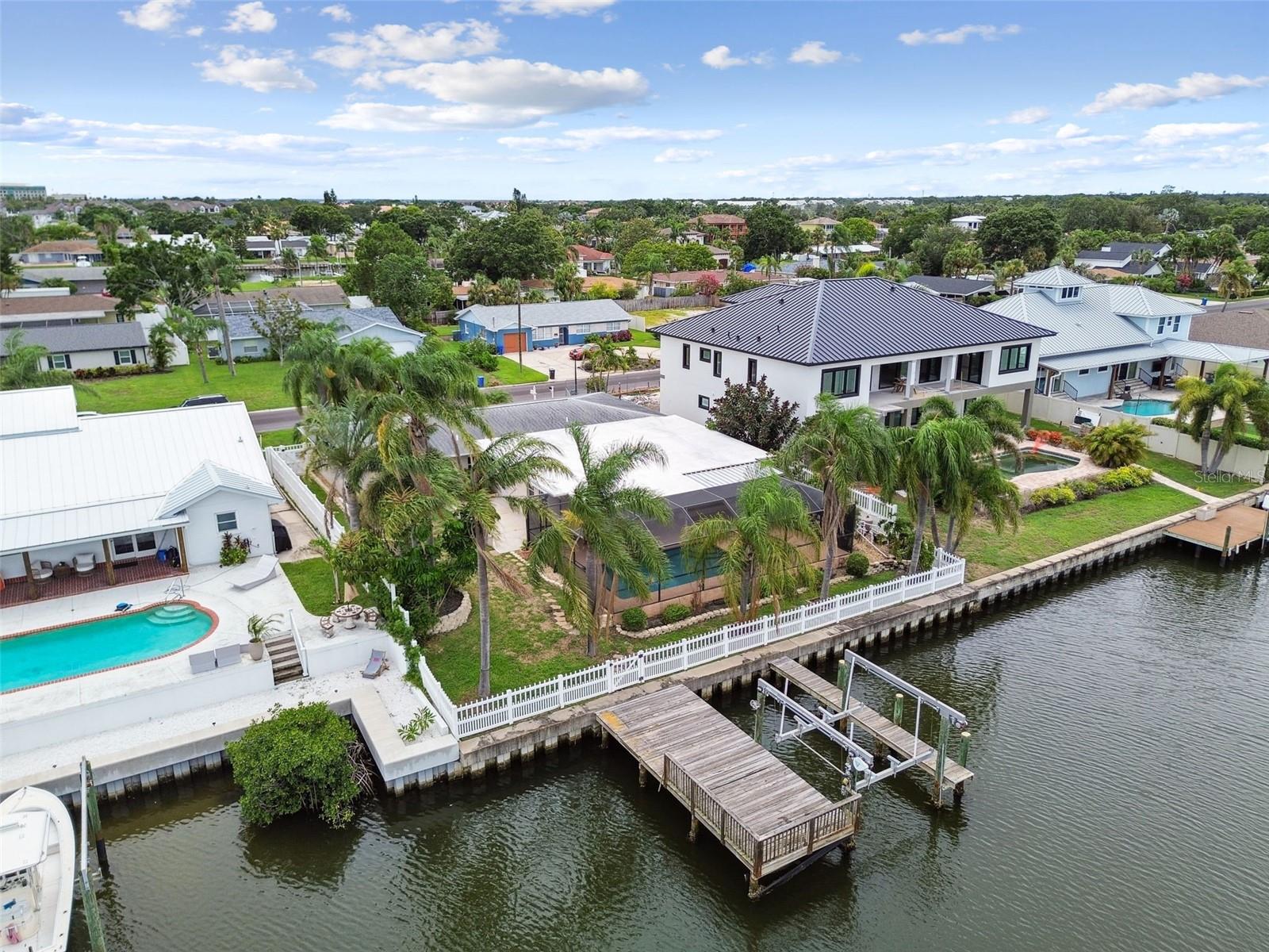 3921 E EDEN ROC CIR, TAMPA, FL, 33634