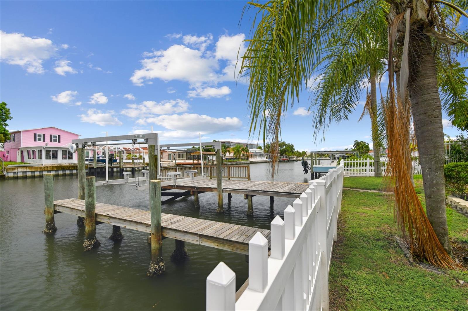 3921 E EDEN ROC CIR, TAMPA, FL, 33634