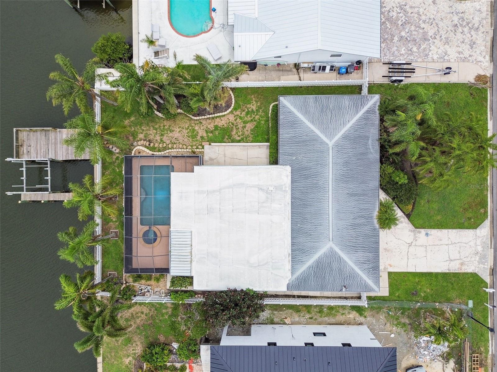 3921 E EDEN ROC CIR, TAMPA, FL, 33634