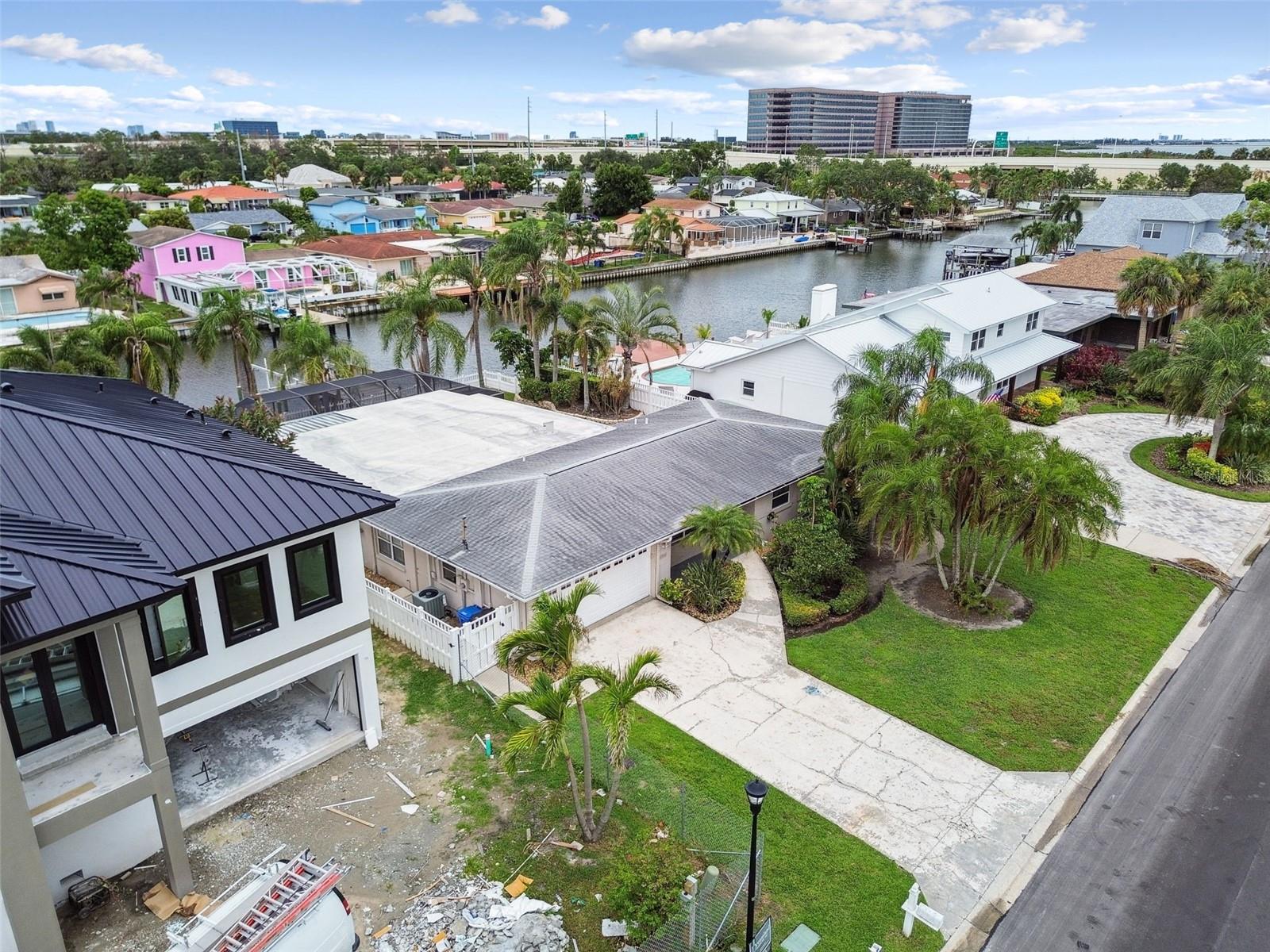 3921 E EDEN ROC CIR, TAMPA, FL, 33634