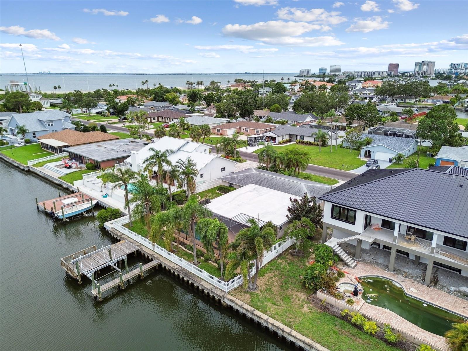 3921 E EDEN ROC CIR, TAMPA, FL, 33634
