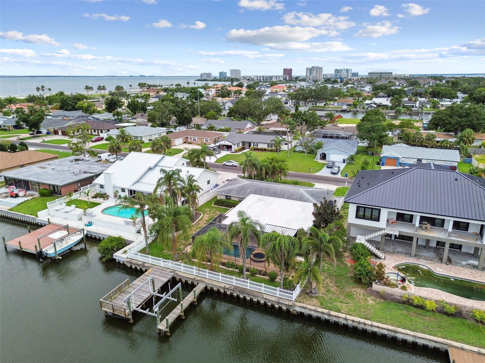 3921 E EDEN ROC CIR, TAMPA, FL, 33634