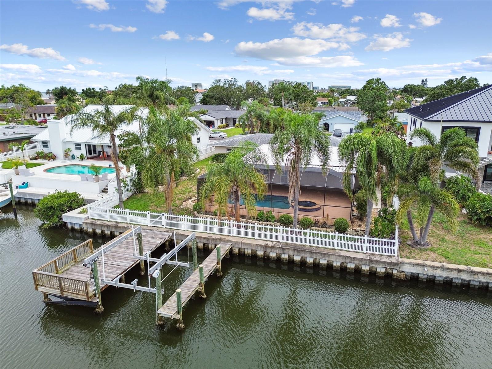 3921 E EDEN ROC CIR, TAMPA, FL, 33634