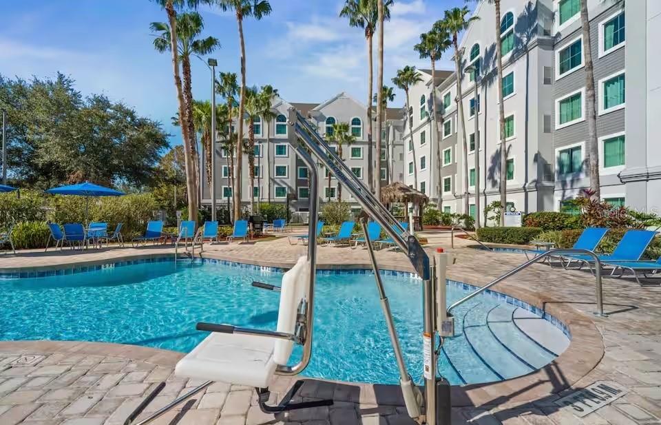8303 PALM PKWY #208, ORLANDO, FL, 32836