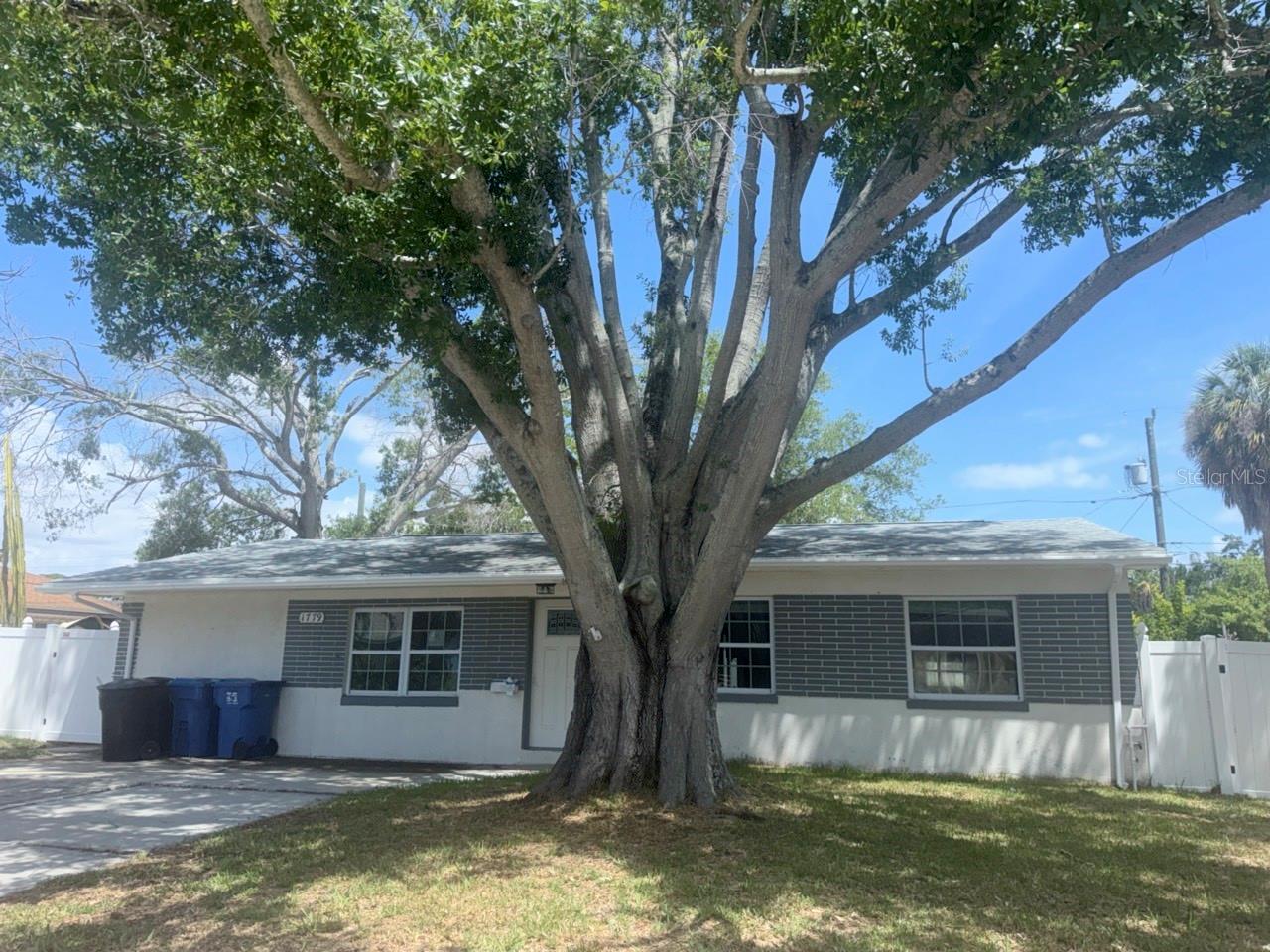 1779 SHORE ACRES BLVD NE, ST PETERSBURG, FL, 33703