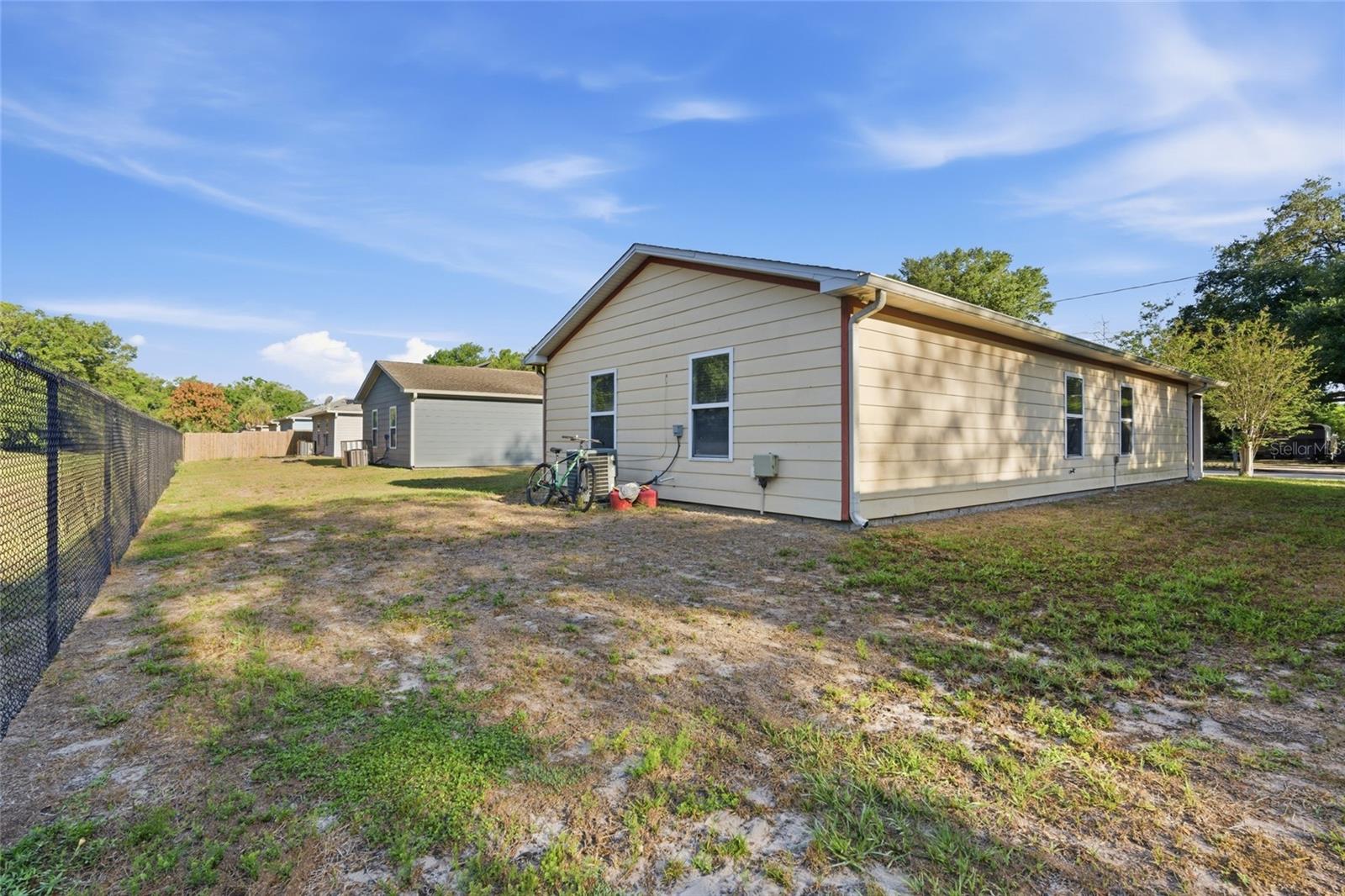8439 RADIO LN, TAMPA, FL, 33619