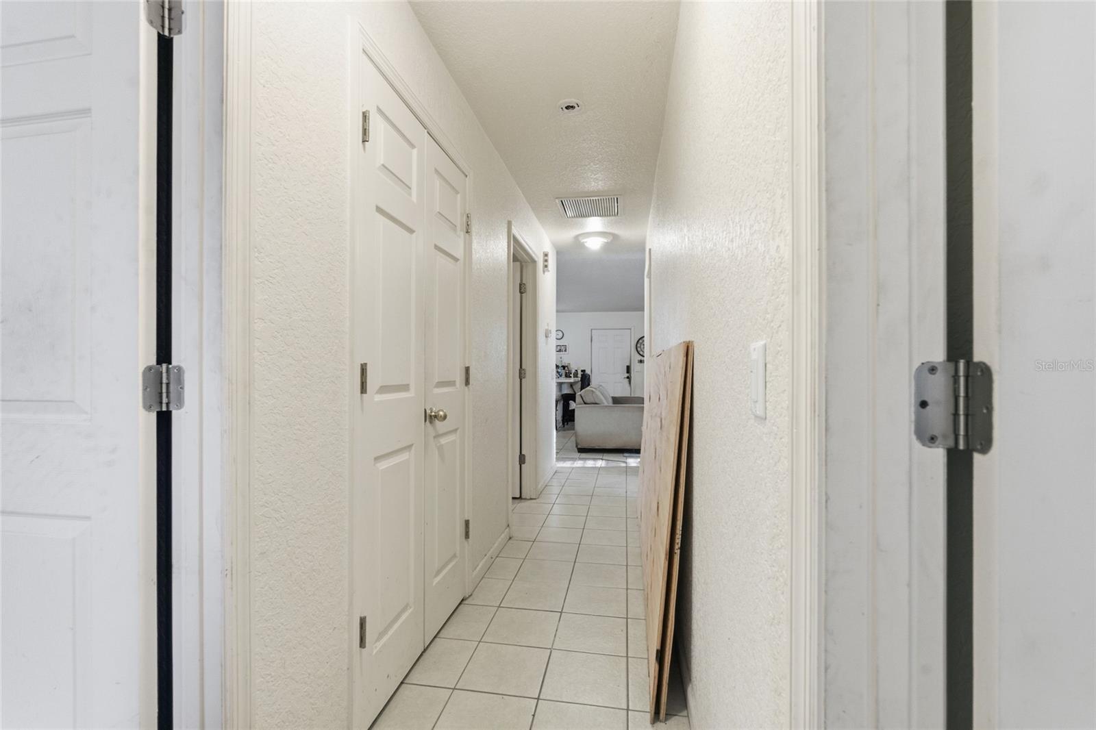 8439 RADIO LN, TAMPA, FL, 33619