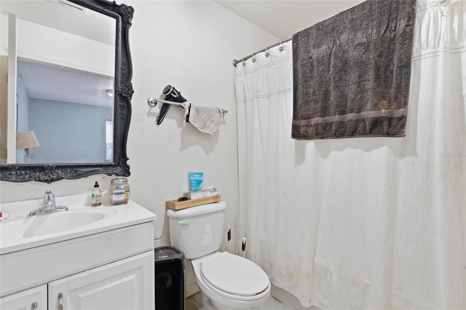 8439 RADIO LN, TAMPA, FL, 33619