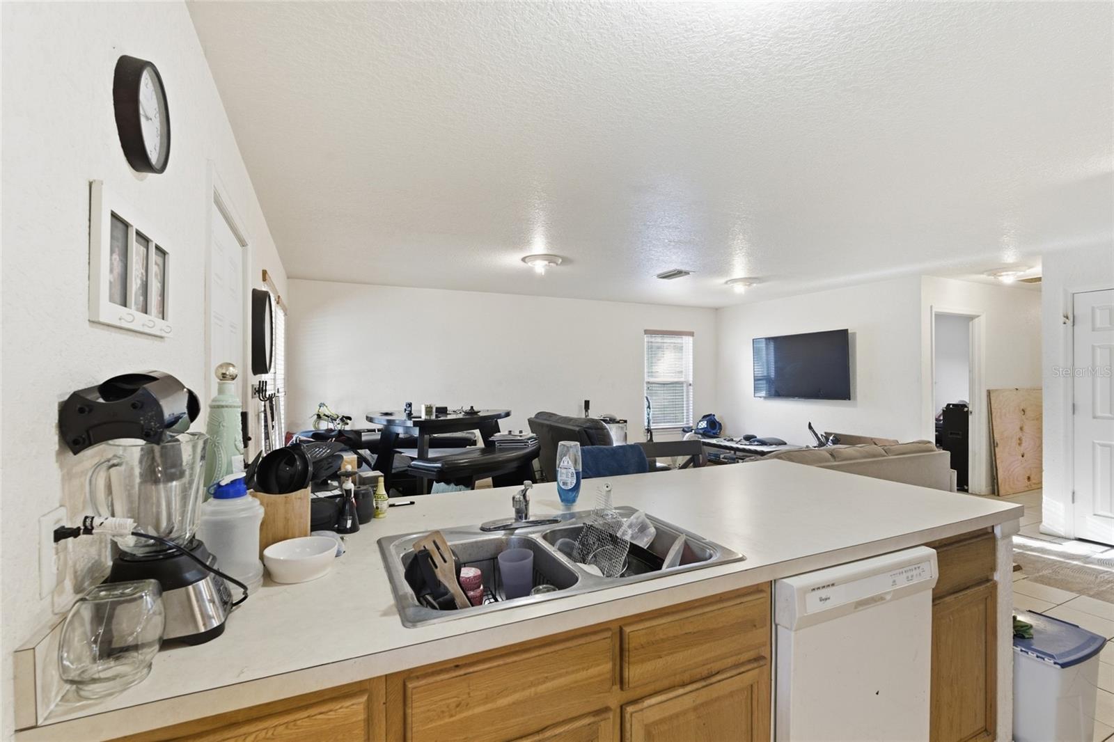 8439 RADIO LN, TAMPA, FL, 33619