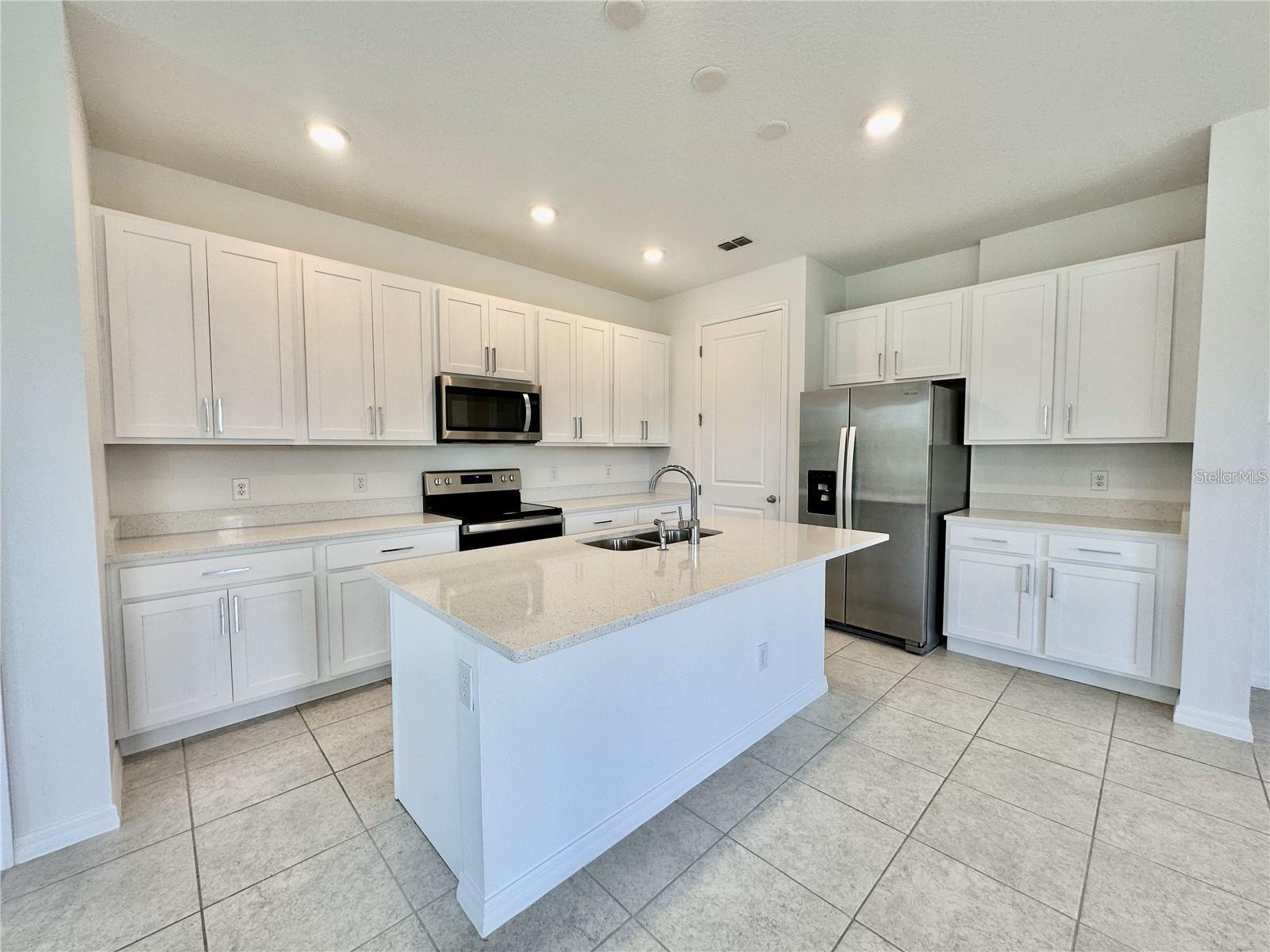 1707 SANIBEL DR, DAVENPORT, FL, 33896