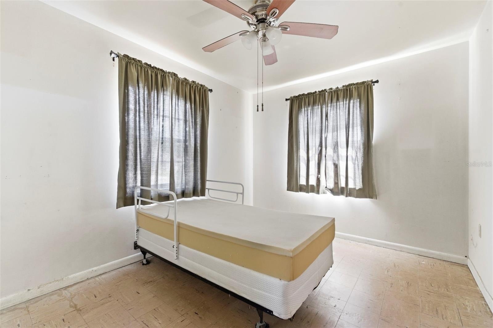 1712 W FERRIS AVE, TAMPA, FL, 33603