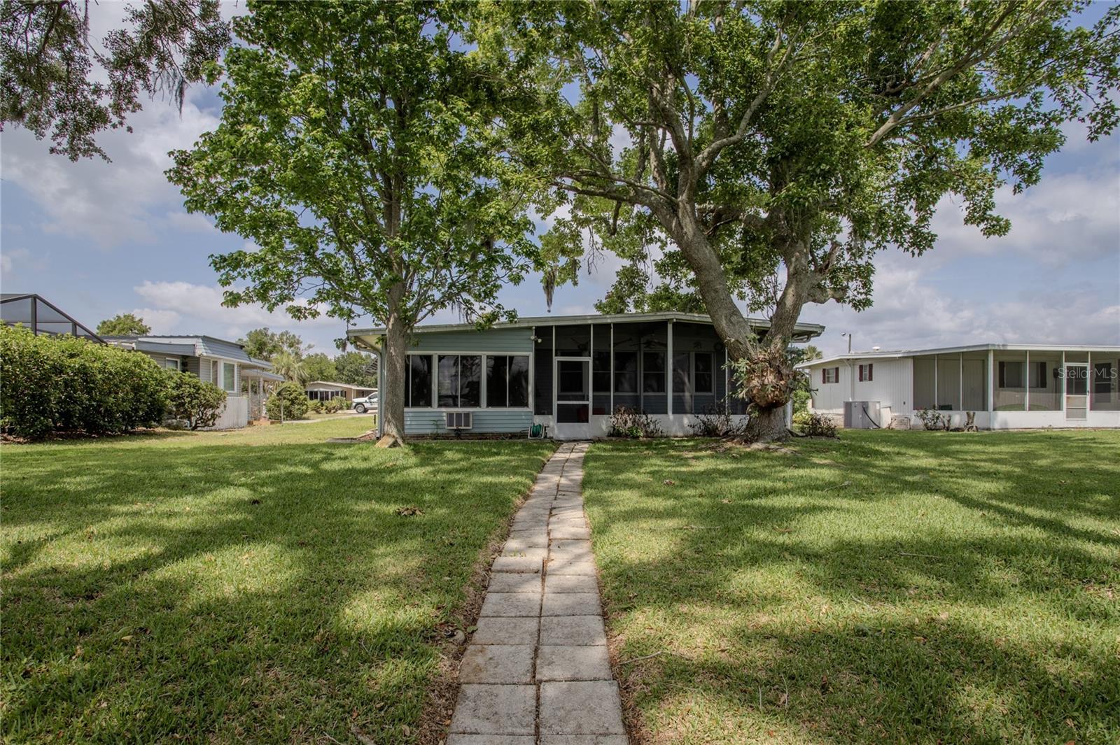 34232 ISLAND DR, LEESBURG, FL, 34788
