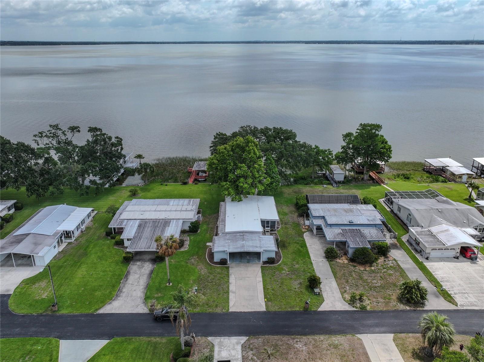 34232 ISLAND DR, LEESBURG, FL, 34788