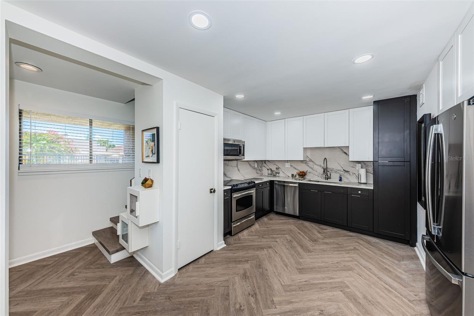 781 VILLAGE LAKE TER N #101A, ST PETERSBURG, FL, 33716