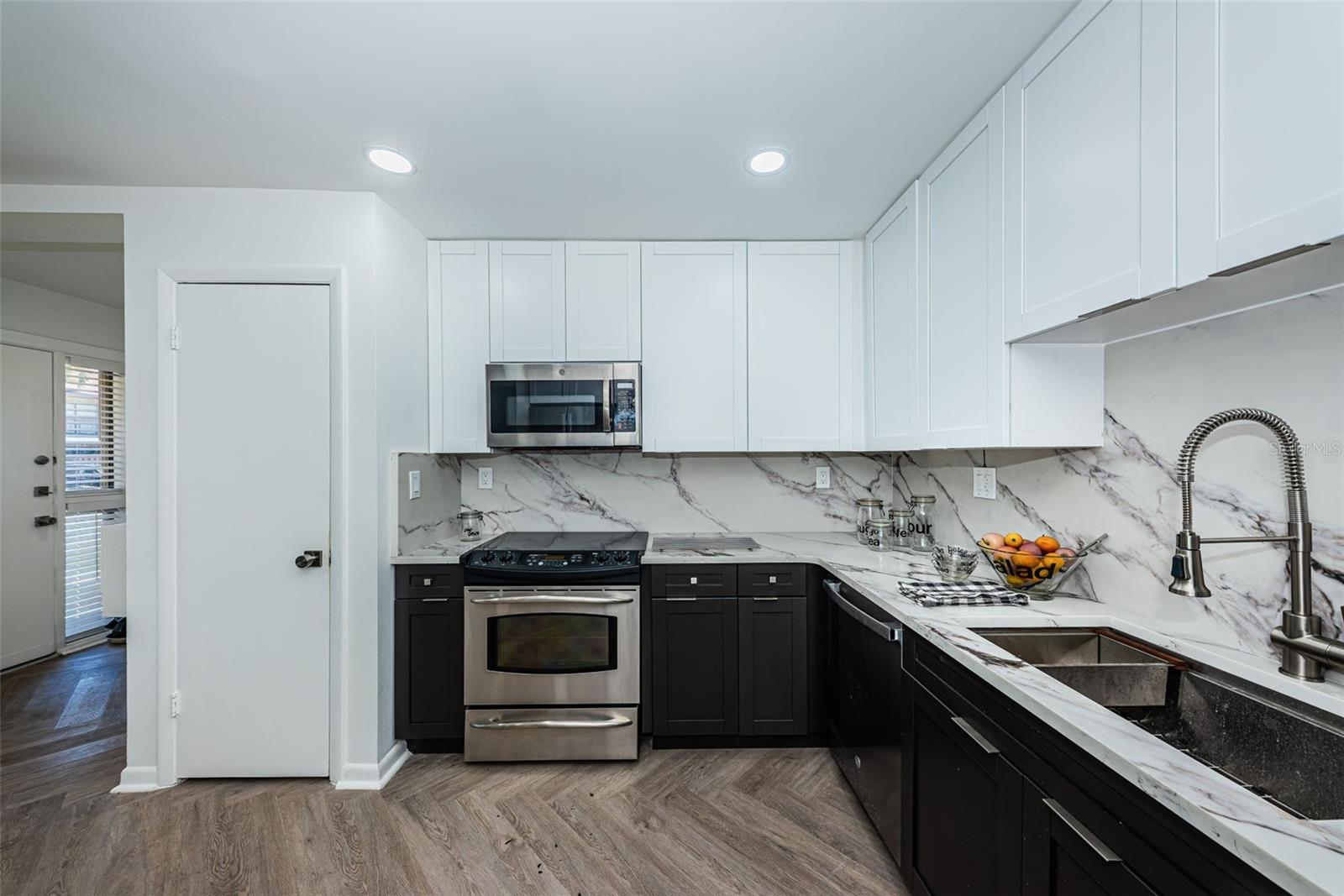 781 VILLAGE LAKE TER N #101A, ST PETERSBURG, FL, 33716