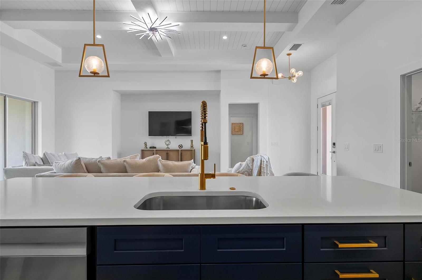1 CLEMENTON LN, PALM COAST, FL, 32137