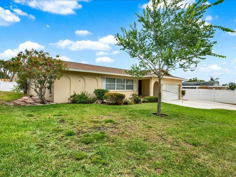 11235 APACHE PL, LARGO, FL, 33774