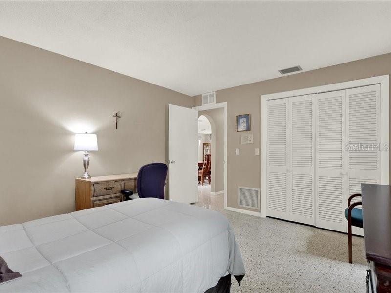 11235 APACHE PL, LARGO, FL, 33774